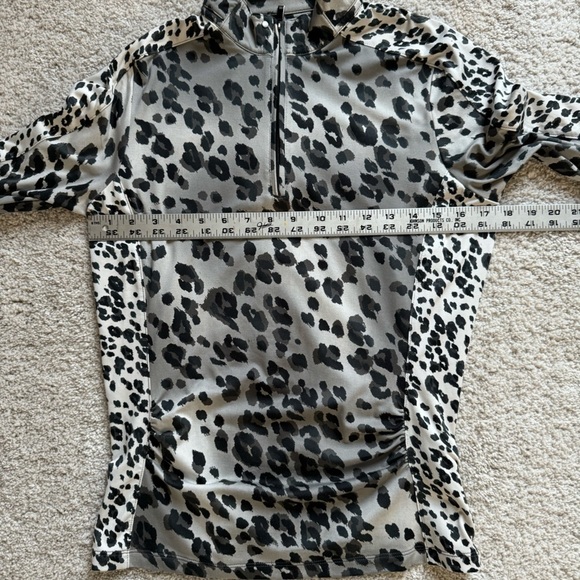 Tail Women's Leopard Animal Print 1/4 Zip Golf Top Size Small - Picture 7 of 8